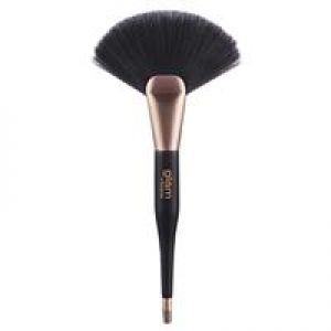 Glam By Manicare GD2 Highlight-Contour Fan Brush