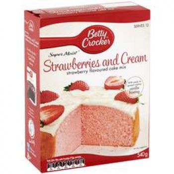 Betty Crocker Strawberries & Cream Cake Mix 540g