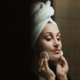 What is Micellar Water? 5 Uses and Benefits